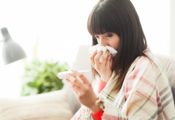 Будь здорова: как комплексно подойти к лечению гриппа и ОРВИ в сезон простуд
